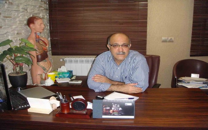 علی بزم  دکتر